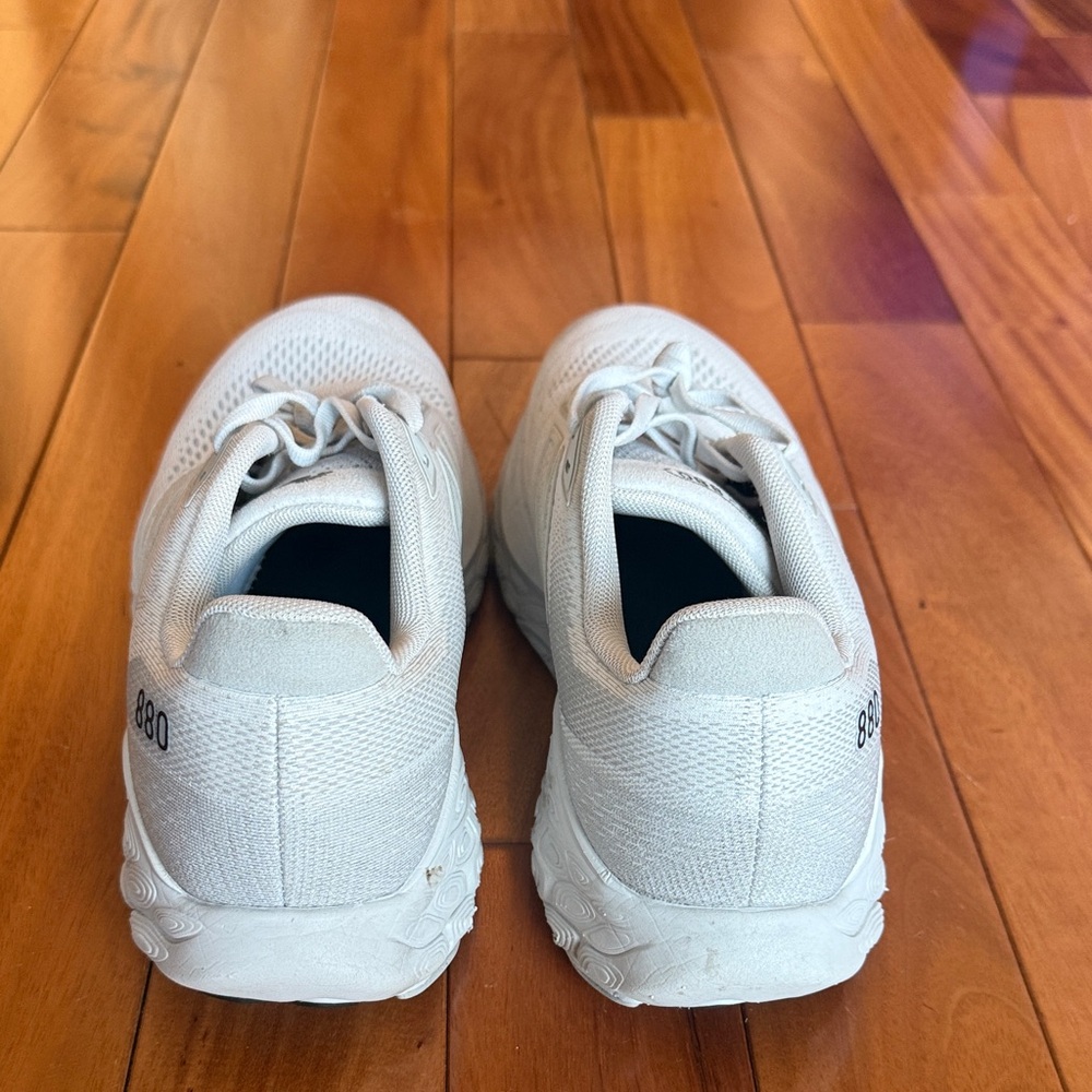 New Balance Light Gray Athletic Sneakers Size 11 - Picture 3 of 5
